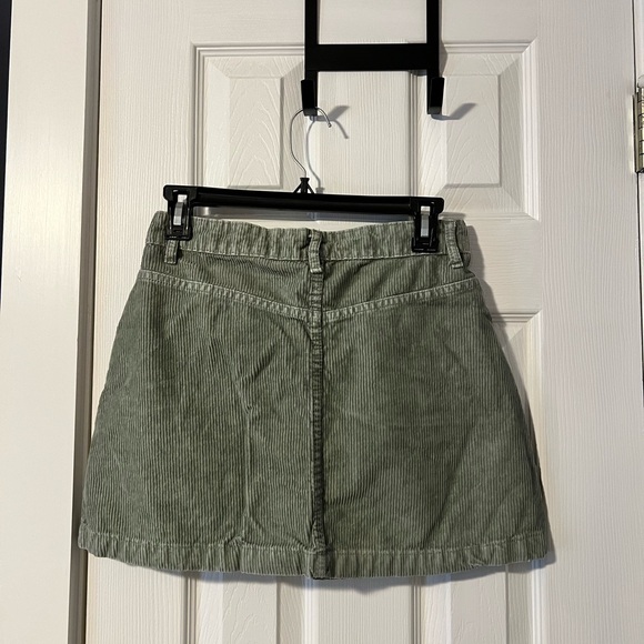 Green corduroy mini skirt - Picture 3 of 5